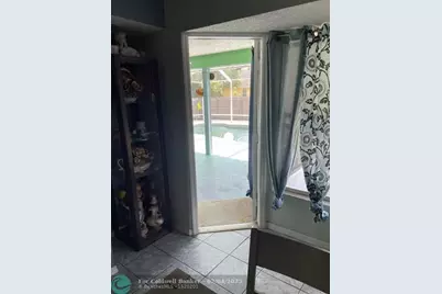 480 SW Molloy St, Port Saint Lucie, FL 34984 - Photo 5