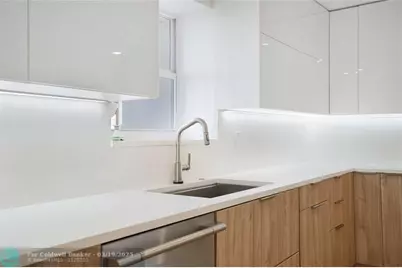 3430  Galt Ocean Dr, Unit #1211, Fort Lauderdale, FL 33308 - Photo 13