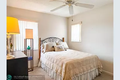 9460  Sunrise Lake Blvd, Unit #212, Sunrise, FL 33322 - Photo 27