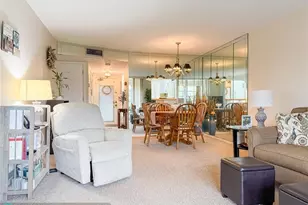 9460 Sunrise Lake Blvd Unit, Sunrise, FL 33322 - Photo 17