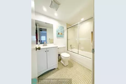 9460  Sunrise Lake Blvd, Unit #212, Sunrise, FL 33322 - Photo 29