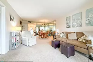 9460 Sunrise Lake Blvd Unit, Sunrise, FL 33322 - Photo 15