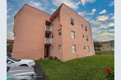 9460  Sunrise Lake Blvd, Unit #212, Sunrise, FL 33322 - Photo 3