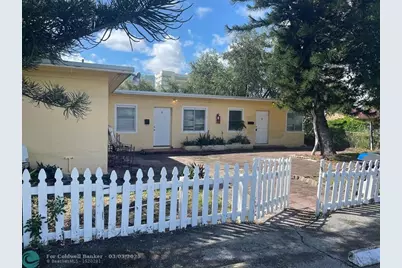 224 SE 9th Ct, Hallandale Beach, FL 33009 - Photo 3