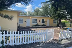 224 SE 9th Ct, Hallandale Beach, FL 33009 - Photo 3