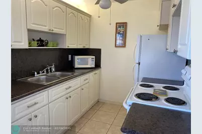 4081  Westbury H, Unit #4081, Deerfield Beach, FL 33442 - Photo 5