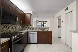 7625 NW 79th Ave, Tamarac, FL 33321 - Photo 5