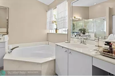 6358  Westchester Club Dr, Boynton Beach, FL 33437 - Photo 13