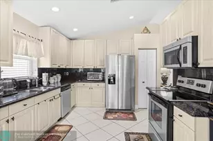 6358 Westchester Club Dr, Boynton Beach, FL 33437 - Photo 7