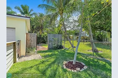 400  45th St, West Palm Beach, FL 33407 - Photo 23