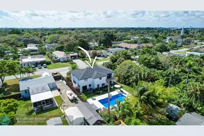 807 SW 14th Ct, Fort Lauderdale, FL 33315 - Photo 7