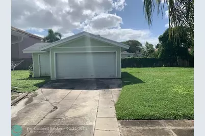 418 NE 4th St, Pompano Beach, FL 33060 - Photo 15