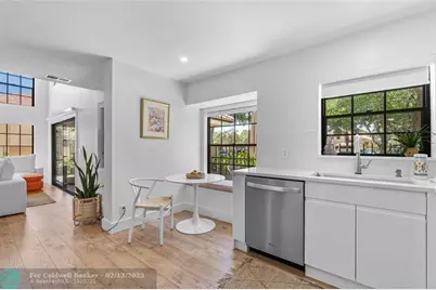 376  Prestwick Circle, Unit #3, Palm Beach Gardens, FL 33418 - Photo 7