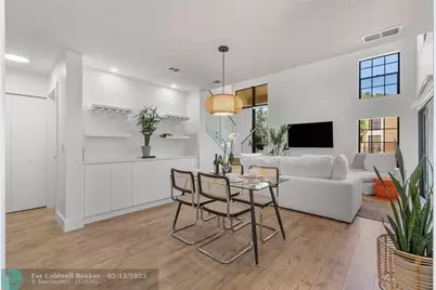 376  Prestwick Circle, Unit #3, Palm Beach Gardens, FL 33418 - Photo 3