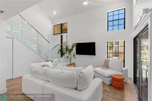 376 Prestwick Cir, Palm Beach Gardens, FL 33418 - Photo 11