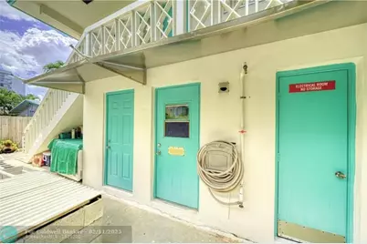 3220  Canal Dr, Pompano Beach, FL 33062 - Photo 65