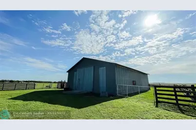 17350 NW 144th Ave, Okeechobee, FL 34972 - Photo 5