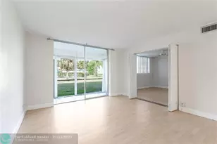 9523 S Hollybrook Lake Dr, Pembroke Pines, FL 33025 - Photo 3