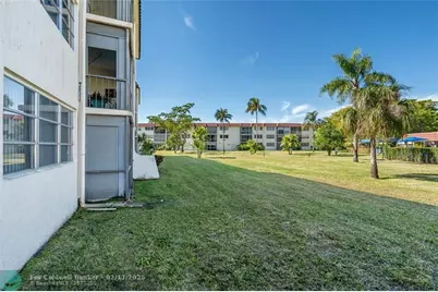 9523 S Hollybrook Lake Dr, Unit #107, Pembroke Pines, FL 33025 - Photo 17