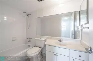 9523 S Hollybrook Lake Dr, Pembroke Pines, FL 33025 - Photo 9