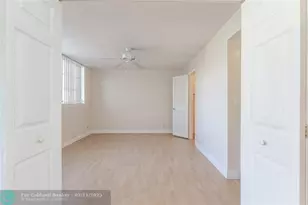 9523 S Hollybrook Lake Dr, Pembroke Pines, FL 33025 - Photo 7