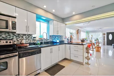 1322  Johnson St, Hollywood, FL 33019 - Photo 11