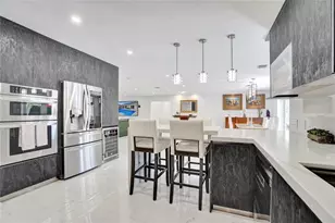 4030 Bayview Dr, Fort Lauderdale, FL 33308 - Photo 9