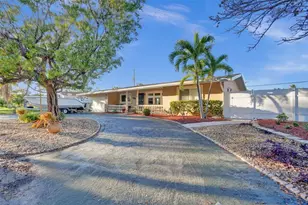 2585 SE 3rd St, Pompano Beach, FL 33062 - Photo 1