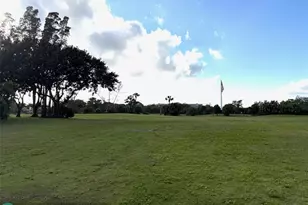 1055 Country Club Dr, Margate, FL 33063 - Photo 39