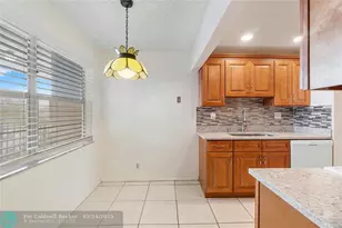 8205 NW 61st St, Tamarac, FL 33321 - Photo 9