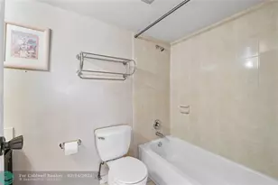 8205 NW 61st St, Tamarac, FL 33321 - Photo 25