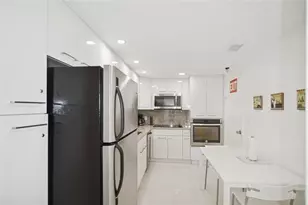 3901 S Ocean Dr, Hollywood, FL 33019 - Photo 21