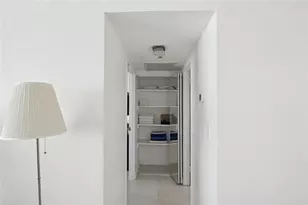 3901 S Ocean Dr, Hollywood, FL 33019 - Photo 19