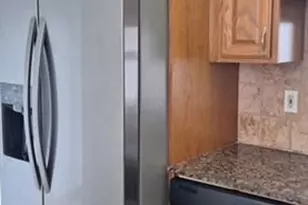 2860 Somerset Dr, Lauderdale Lakes, FL 33311 - Photo 9