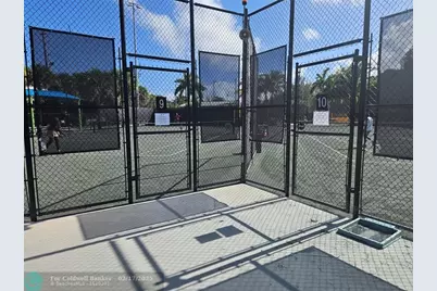 580  Egret Dr, Unit #310, Hallandale Beach, FL 33009 - Photo 41