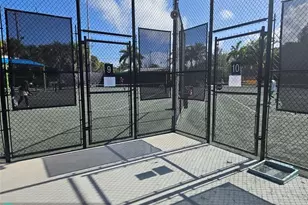 580 Egret Dr, Hallandale Beach, FL 33009 - Photo 41