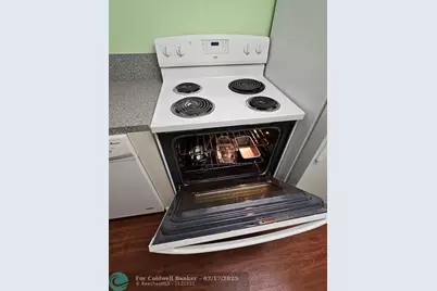 580  Egret Dr, Unit #310, Hallandale Beach, FL 33009 - Photo 13