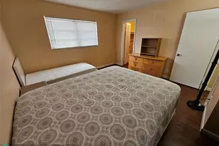 580 Egret Dr, Hallandale Beach, FL 33009 - Photo 25