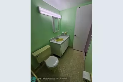 580  Egret Dr, Unit #310, Hallandale Beach, FL 33009 - Photo 21