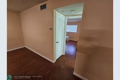 580  Egret Dr, Unit #310, Hallandale Beach, FL 33009 - Photo 17