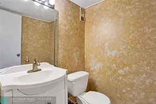 2070 SW 90th Ave, Davie, FL 33324 - Photo 31