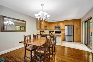 2070 SW 90th Ave, Davie, FL 33324 - Photo 11