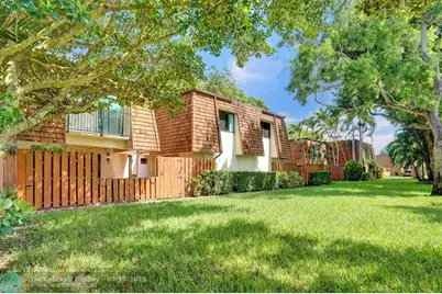 2070 SW 90th Ave, Unit #C-14, Davie, FL 33324 - Photo 1