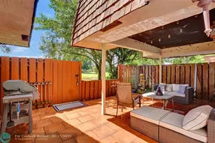 2070 SW 90th Ave, Davie, FL 33324 - Photo 5