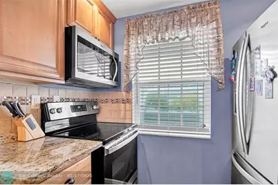 7837  Golf Circle Dr, Unit #209, Margate, FL 33063 - Photo 5