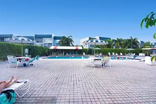 7837 Golf Cir Dr, Margate, FL 33063 - Photo 21