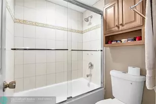 7837 Golf Cir Dr, Margate, FL 33063 - Photo 19