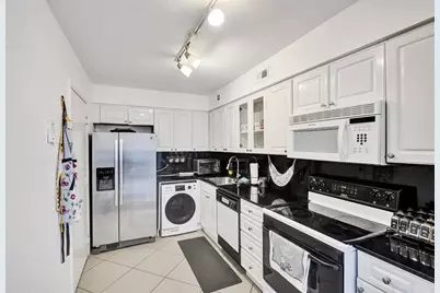 6770  Indian Creek Dr, Unit #10-R, Miami Beach, FL 33141 - Photo 19