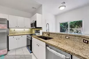 10320 SW 18th St, Miramar, FL 33025 - Photo 25