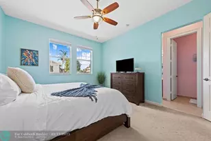 580 Pacific Grove Dr, West Palm Beach, FL 33401 - Photo 17